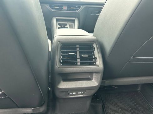New 2026 Volkswagen Tiguan SE FWD image 41