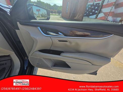 Used 2014 Cadillac XTS Luxury FWD image 22