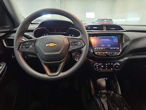Used 2022 Chevrolet TrailBlazer LT w/ Convenience Package AWD/4WD image 10