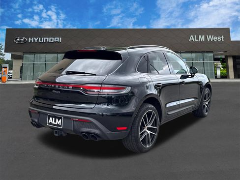 Used 2023 Porsche Macan AWD/4WD image 5