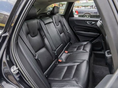 Used 2023 Volvo XC60 B5 Plus w/ Climate Package image 22