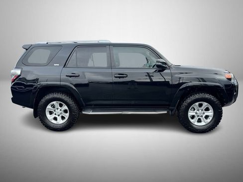 Used 2018 Toyota 4Runner SR5 Premium image 5