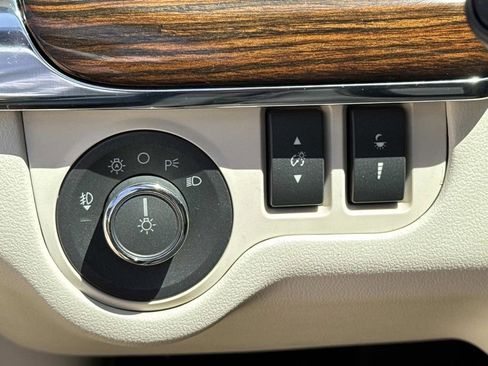 Used 2011 Lincoln MKS FWD image 22