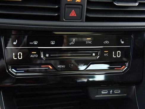 New 2026 Volkswagen Jetta SE FWD image 15