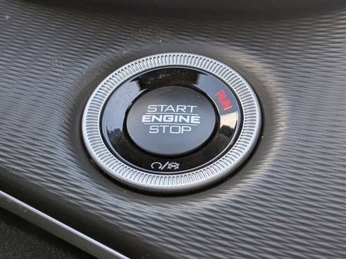 New 2025 Jeep Grand Cherokee L Laredo image 25