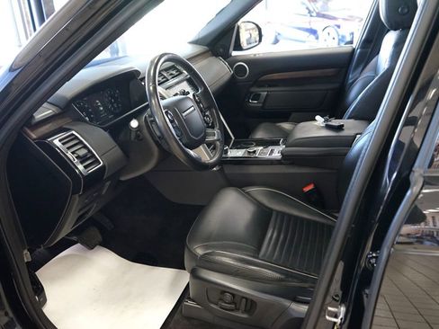 Used 2020 Land Rover Discovery HSE image 30