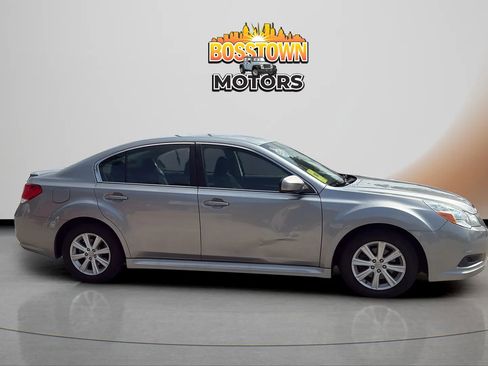 Used 2011 Subaru Legacy 2.5i Premium AWD/4WD image 9