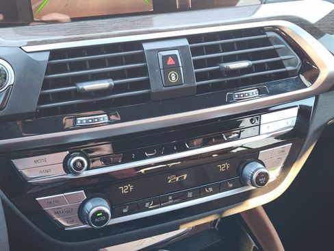 Used 2020 BMW X4 xDrive30i w/ Convenience Package image 24