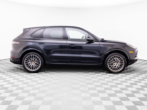 Used 2023 Porsche Cayenne Platinum Edition AWD/4WD image 7