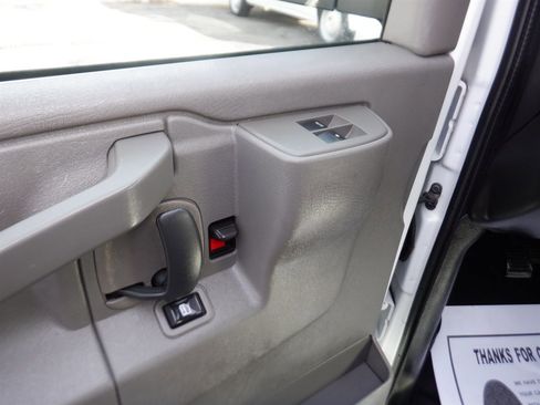 Used 2020 Chevrolet Express 3500 LT w/ LT Preferred Equipment Group image 12