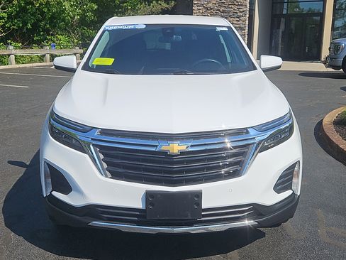 Used 2022 Chevrolet Equinox LT AWD/4WD image 2