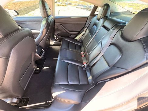 Used 2020 Tesla Model 3 Long Range image 28