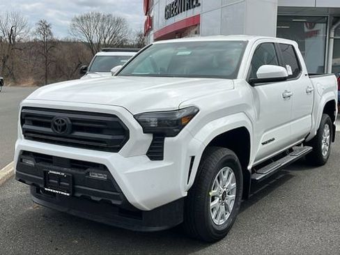 New 2026 Toyota Tacoma SR5 AWD/4WD image 3