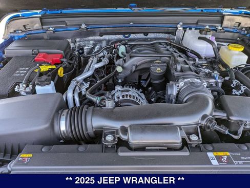 Used 2025 Jeep Wrangler Unlimited Sahara w/ Technology Group AWD/4WD image 29