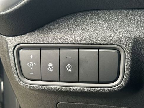 Used 2025 Kia Soul LX FWD image 22