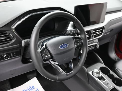 Used 2023 Ford Escape Platinum AWD/4WD image 15