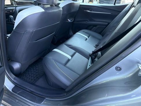 Used 2025 Toyota Camry SE w/ Convenience Package FWD image 20