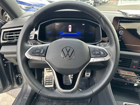 Used 2025 Volkswagen Jetta Sport FWD image 18