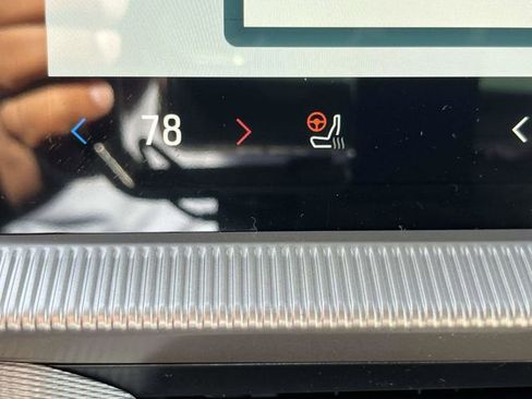 New 2026 Ford Explorer Active RWD image 12