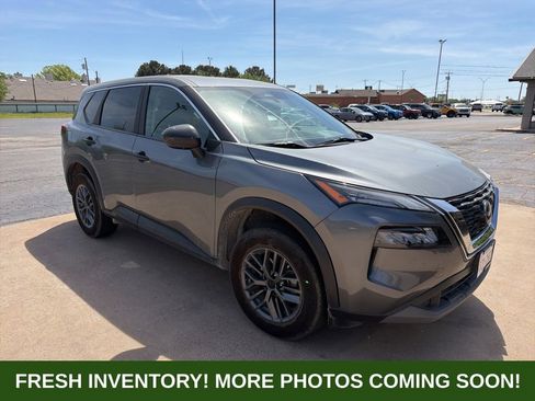 Used 2023 Nissan Rogue S image 1