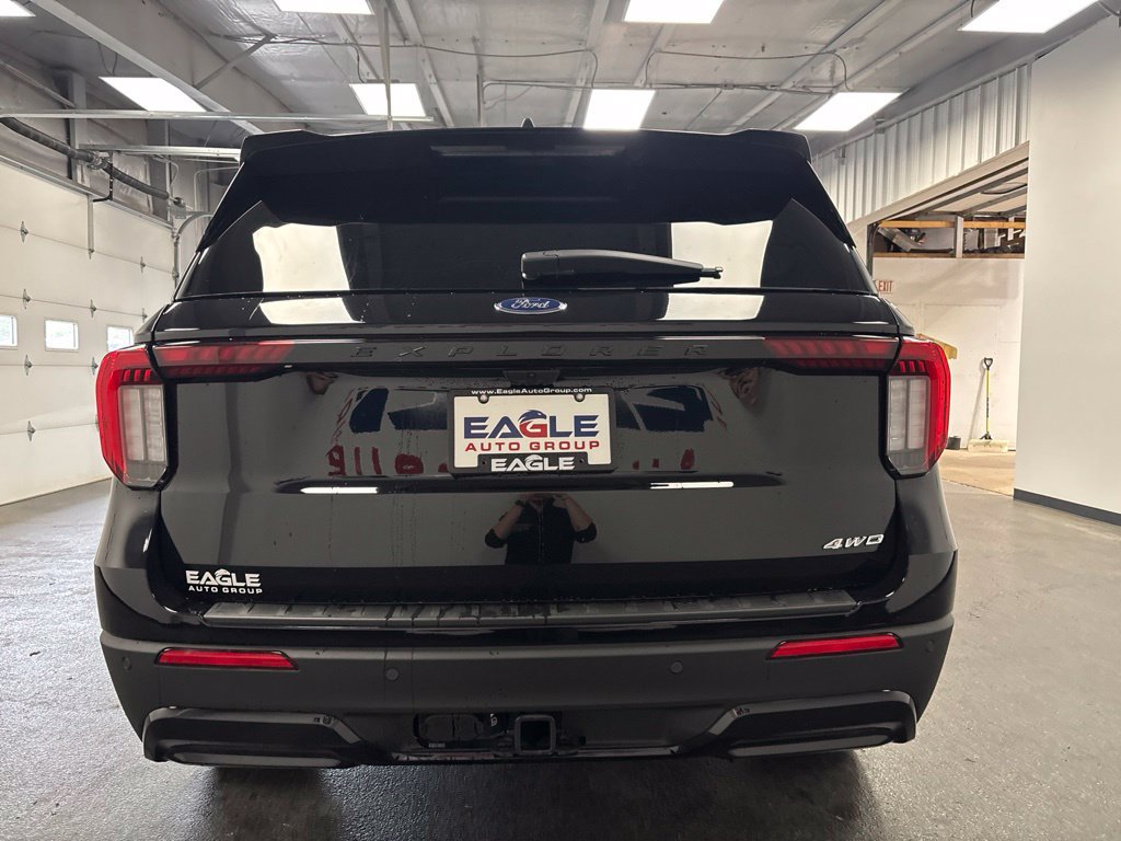 New 2026 Ford Explorer ST-Line w/ ST-Line Street Pack AWD/4WD image 10