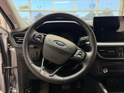 Used 2023 Ford Escape Platinum AWD/4WD image 23