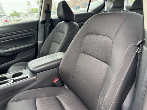 Used 2025 Nissan Altima 2.5 SV FWD image 35