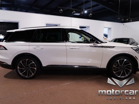 Used 2023 Lincoln Aviator Reserve w/ Equipment Group 201A AWD/4WD image 8