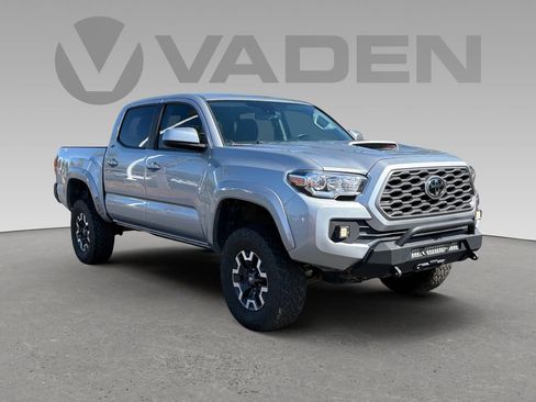 Used 2018 Toyota Tacoma SR5 image 1