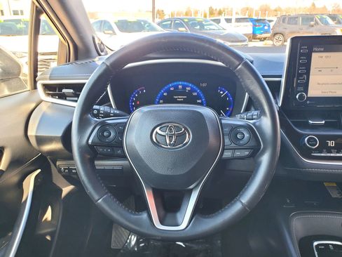 Used 2019 Toyota Corolla XSE FWD image 9