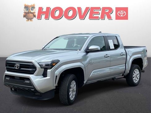 Used 2024 Toyota Tacoma SR5 RWD image 5