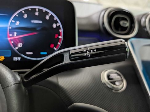 Used 2025 Mercedes-Benz C 300 4MATIC Sedan image 31