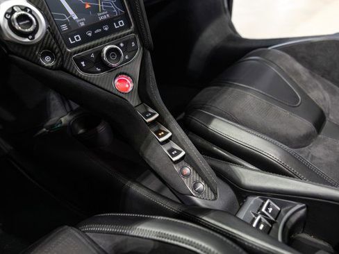 Used 2020 McLaren 720S Spider RWD image 45