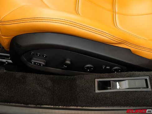Used 2019 Ferrari 488 GTB RWD image 45