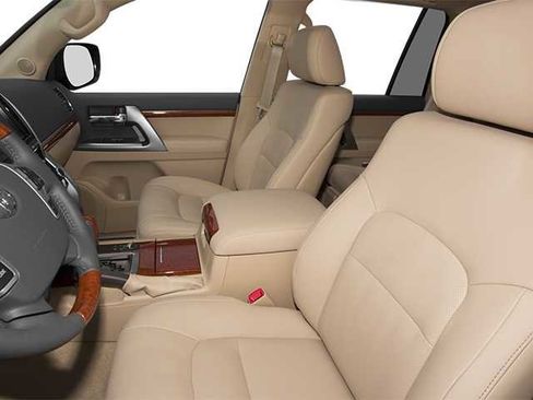 Used 2013 Toyota Land Cruiser AWD/4WD image 11