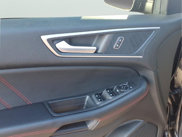 Used 2023 Ford Edge ST-Line AWD/4WD image 9