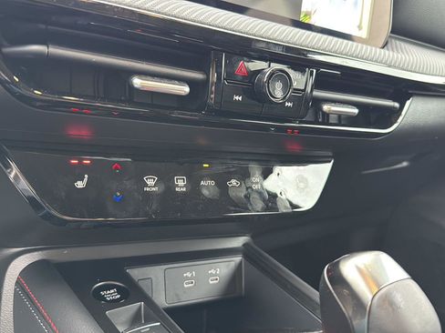 Used 2026 Nissan Kicks SR w/ SR Premium Package image 24