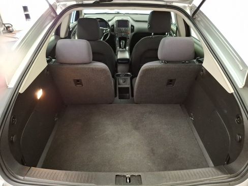 Used 2014 Chevrolet Volt w/ Enhanced Safety Package 2 image 12