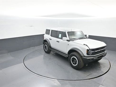 New 2026 Ford Bronco Outer Banks image 24