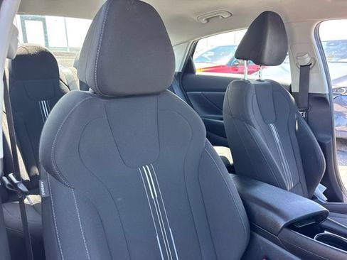 Used 2023 Hyundai Elantra SEL w/ Convenience Package FWD image 26