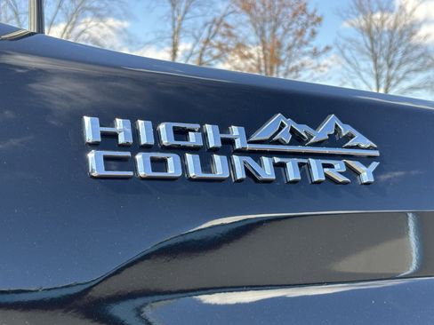 Used 2021 Chevrolet Silverado 3500 High Country image 13