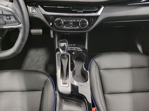 Used 2024 Buick Envista Sport Touring w/ Convenience I Package image 17