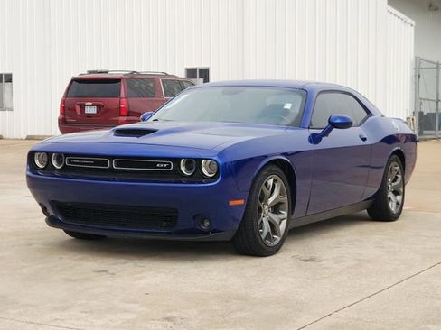 Used 2020 Dodge Challenger GT w/ Driver Convenience Group RWD image 3