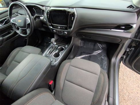 Certified 2021 Chevrolet Traverse LT image 26