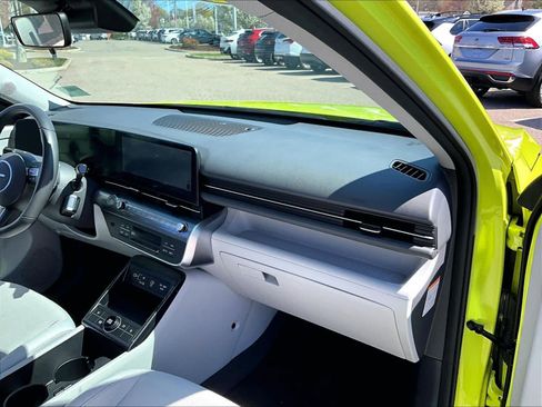 Used 2024 Hyundai Kona SEL image 13