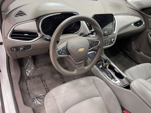 Used 2022 Chevrolet Malibu LT image 15