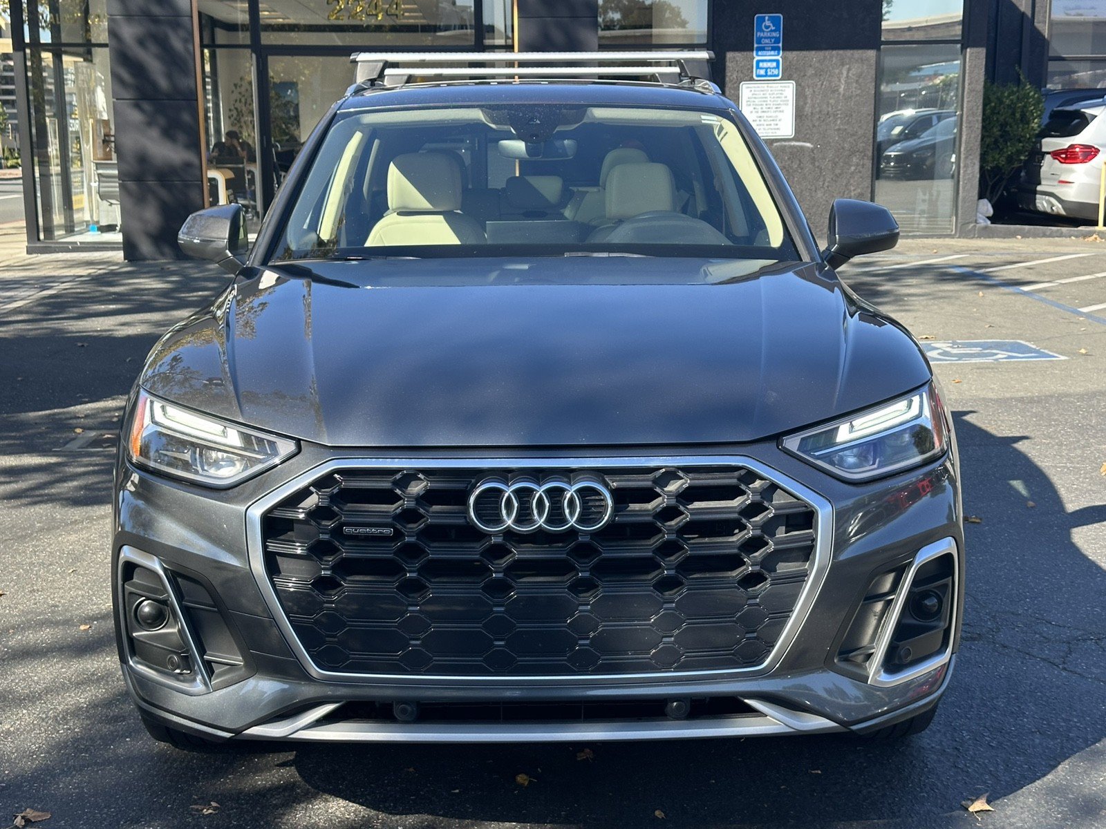 Used 2022 Audi Q5 2.0T Premium w/ Convenience Package AWD/4WD image 5