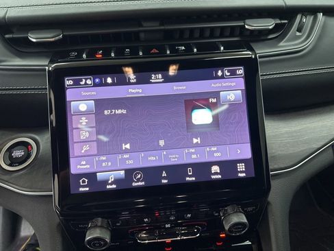 Used 2021 Jeep Grand Cherokee L Overland w/ Luxury Tech Group IV image 16