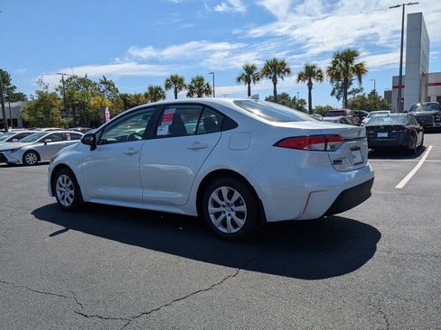 New 2026 Toyota Corolla LE FWD image 6