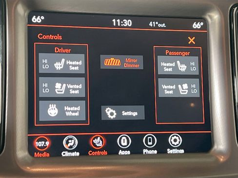 Used 2022 Dodge Challenger SXT w/ Plus Package image 19